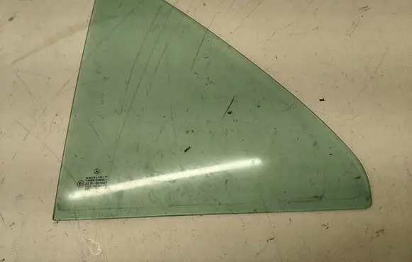 Mercedes-Benz E W210 Rear vent window glass 43R001025