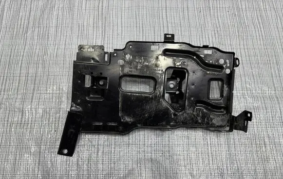 Citroen DS7 Crossback Battery box tray 9815288480