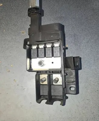 BMW 7 E65 E66 Fuse module 18607000000 18576000000 61N01