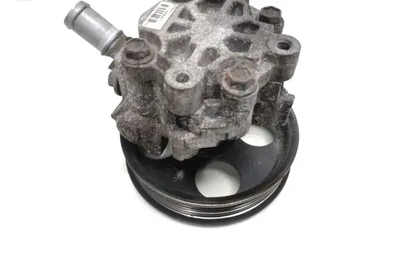 Opel Insignia A Power steering pump 55563329