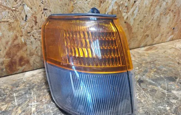 Mitsubishi Pajero Front indicator light 210-37746