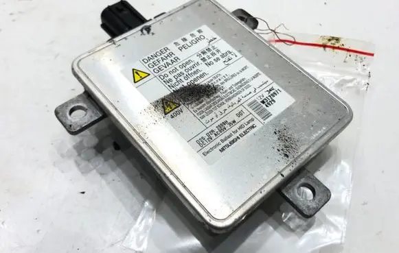 Peugeot 4008 Voltage converter/converter module W3T20971