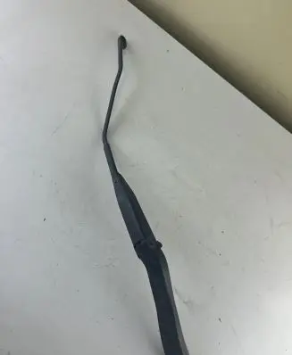 Dodge RAM 1500 DS Front wiper blade arm