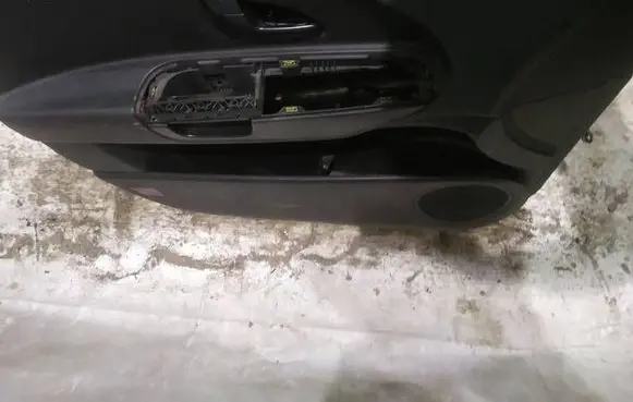 KIA Ceed Front door card panel trim 