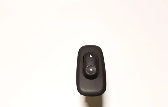 Ford Maverick Electric window control switch E1006638YA
