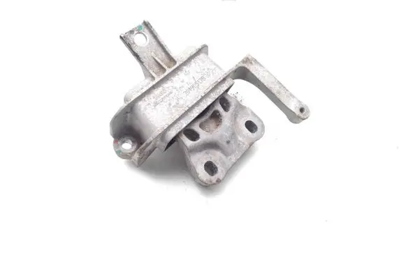 MG ZS Engine mount bracket 20190517B
