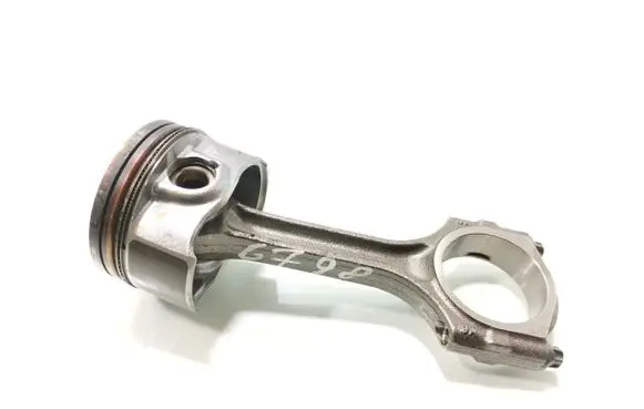 Opel Mokka X Piston with connecting rod 