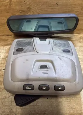 Volvo V70 Rear view mirror (interior) 30657510D 04W382T7 4375115910