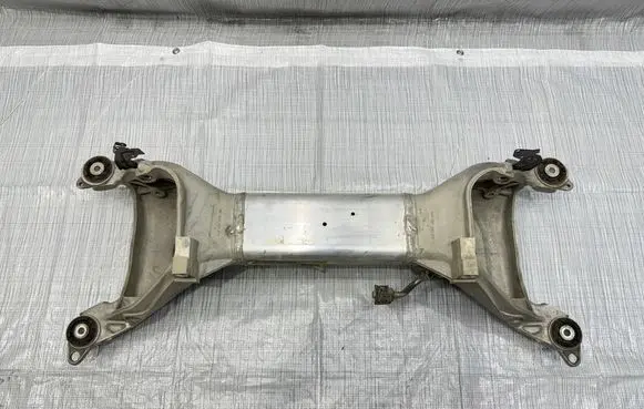 Citroen DS7 Crossback Rear axle beam with reductor 