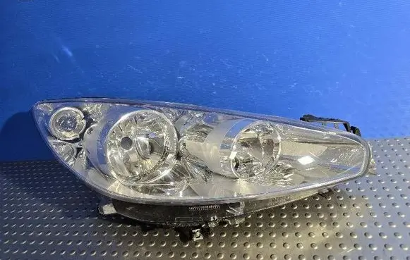 Peugeot 308 Headlight/headlamp 676512182