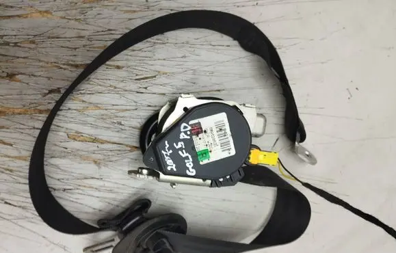 Volkswagen Golf V Front seatbelt 609628600