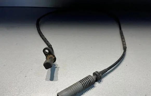 BMW 3 E92 E93 ABS rear brake sensor 6762466