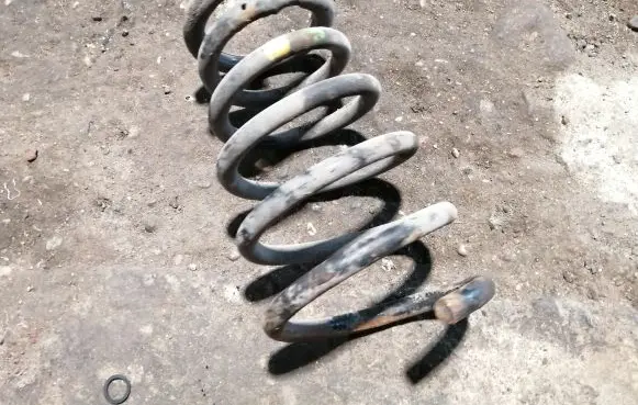 Volvo XC90 Rear coil spring