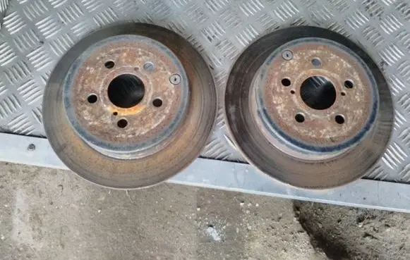 Toyota Avensis T250 Rear brake disc