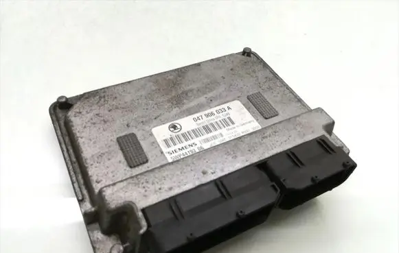 Skoda Fabia Mk1 (6Y) Engine control unit/module 047906033A 3PASJ48 5WP44193