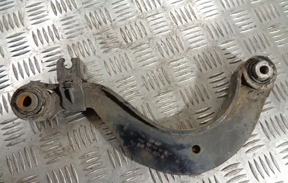 Volkswagen PASSAT B7 Rear control arm 1K0505323N