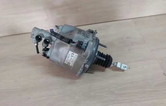 Toyota Yaris Cross Master brake cylinder 47210-0D020