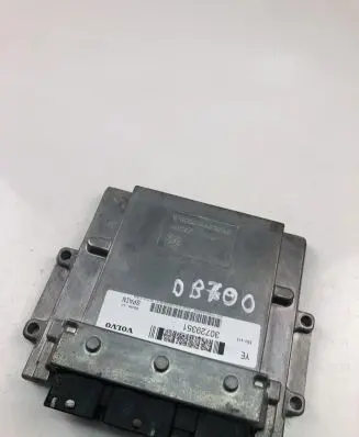 Volvo V70 Engine control unit/module ECU 30729351
