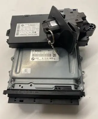 BMW 3 E92 E93 Engine ECU kit and lock set 0281017024 8510829 030121223