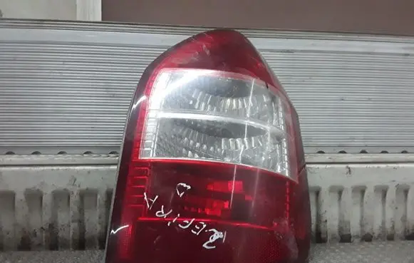 Opel Zafira A Rear/tail lights