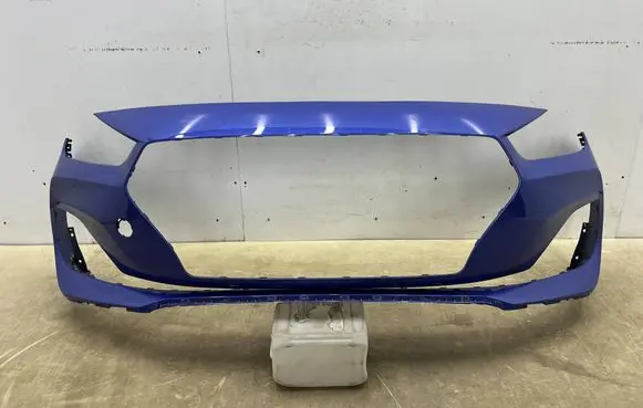 Hyundai i30 fastback Front bumper 86511-G4AA0