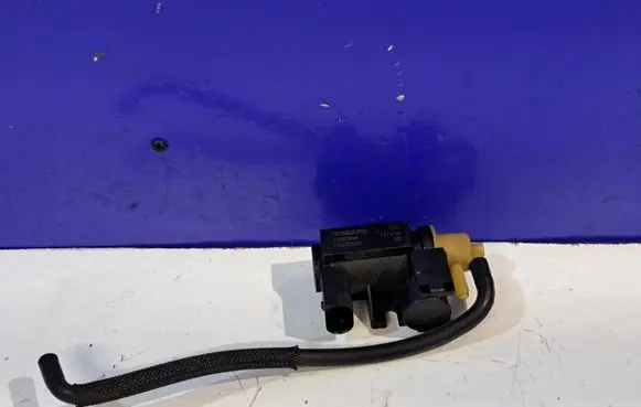 Volvo V70 Engine mount vacuum valve 31293964