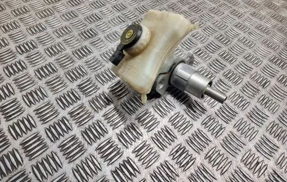 Clutch master cylinder