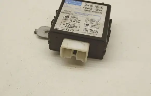 Subaru Forester SF Engine ECU kit and lock set 88205FC001
