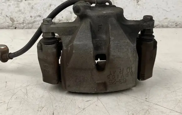 Toyota Prius+ (ZVW40) Front brake caliper ADVICS 10RAT 25VC