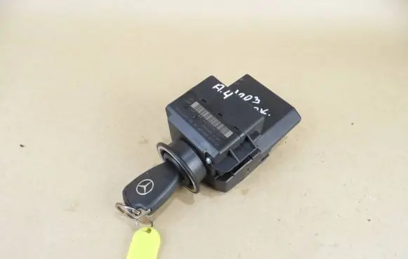 Mercedes-Benz C W203 Ignition lock 2035450608 33002155 7010124920206144