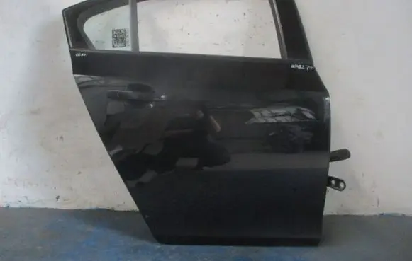 Chevrolet Cruze Rear door