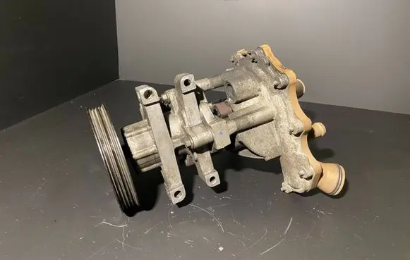Peugeot Boxer Power steering pump 6C113A674AB