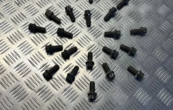 Mercedes-Benz C W206 Nuts/bolts