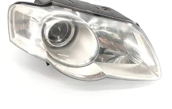 Volkswagen PASSAT B6 Headlight/headlamp 20A733B