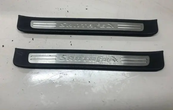 Hyundai Santa Fe Front sill trim cover 858712B000