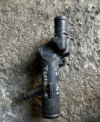 Renault Twingo III Thermostat/thermostat housing braknumeruczci