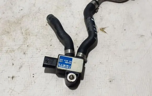 Mercedes-Benz C W206 Exhaust gas pressure sensor A0009057113