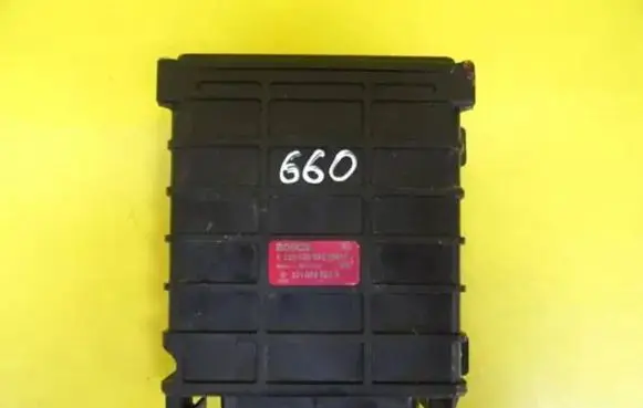 Volkswagen Golf II Engine control unit/module 321906263B 0280800042