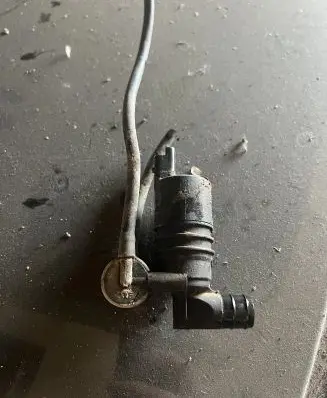 Citroen C5 Windscreen/windshield washer pump 9643447980