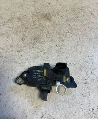 Volkswagen PASSAT B6 Generator/alternator part 1986AE0062