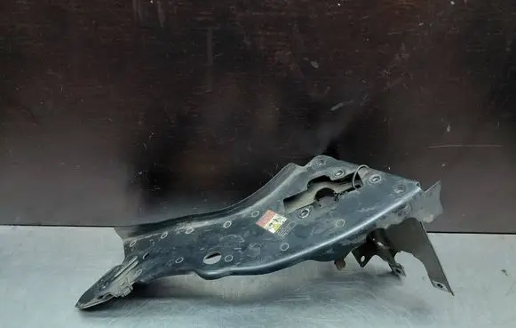 Mercedes-Benz E W211 Headlight/headlamp mounting bracket 