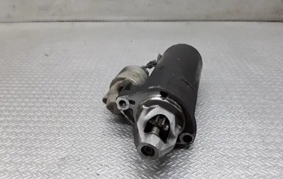 Mercedes-Benz E W211 Starter motor A0061514401 0001115051