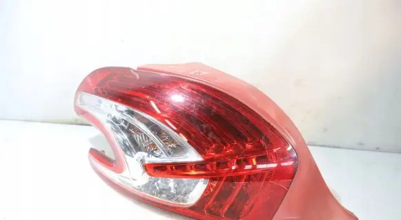 Peugeot 208 Rear/tail lights