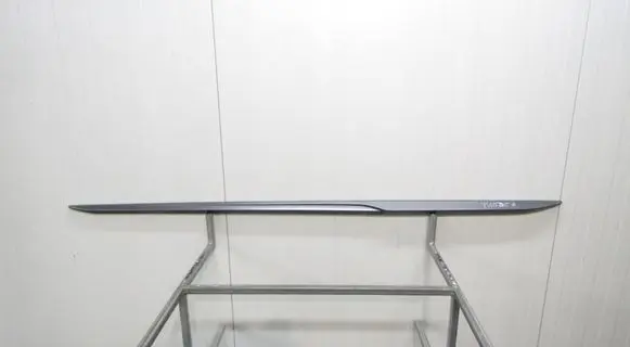 Front sill (body part)