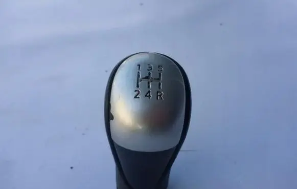 Nissan Note (E12) Gear lever shifter trim leather/knob 