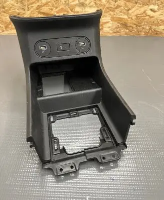 Hyundai Ioniq 5 Other interior part 84630GI000 100200