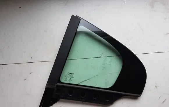 Rear vent window glass