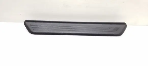 Hyundai i40 Front sill trim cover 858833Z000