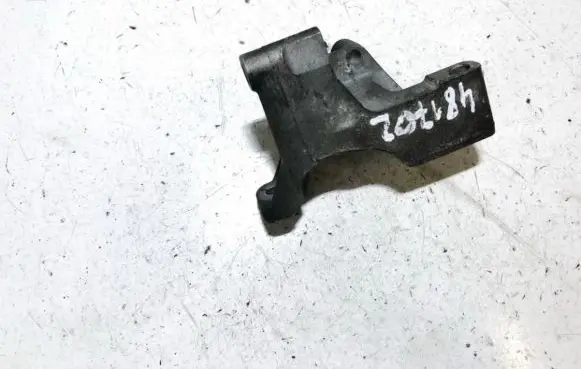 Volvo V50 Engine mounting bracket 25351843