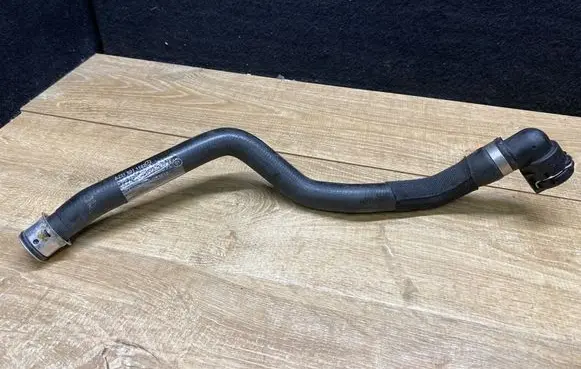 Mercedes-Benz SL R231 Engine coolant pipe/hose A2315011182